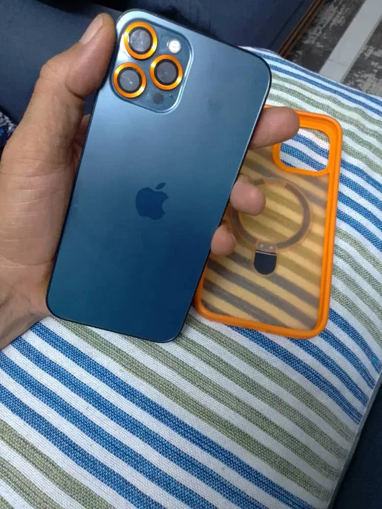 ۱۲ پرومکس ۲۵۶|موبایل|تهران, میرداماد|دیوار