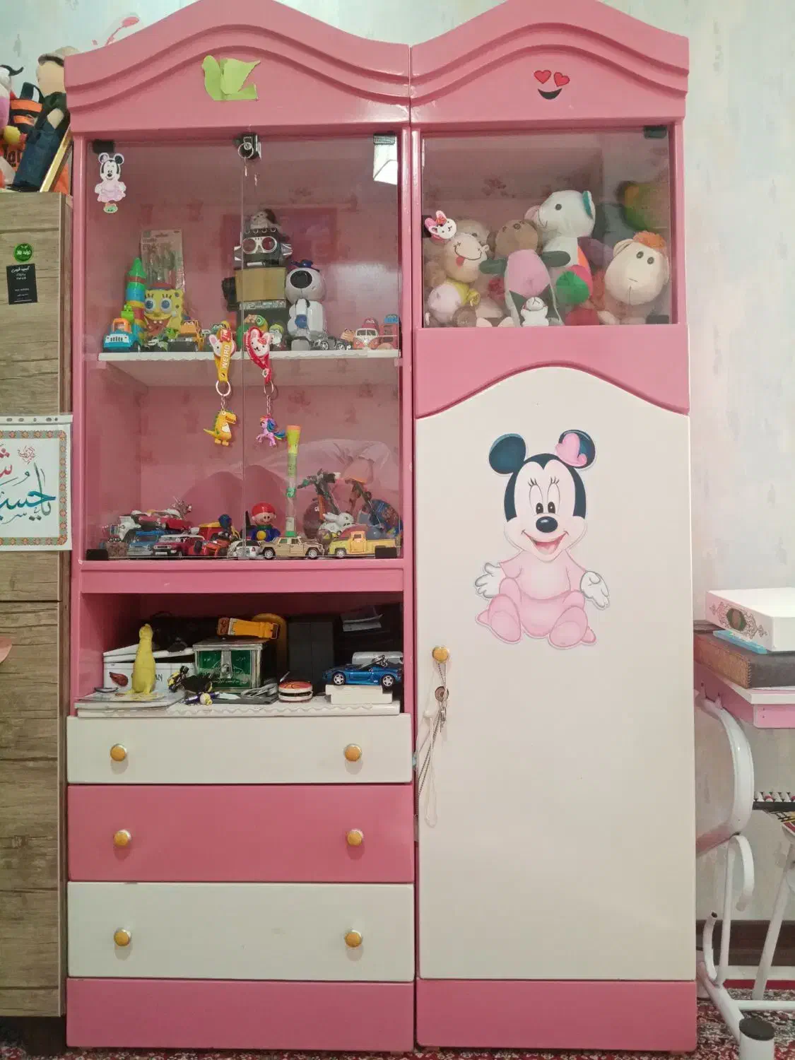 کمد ویترینی و لباس کودک|اسباب و اثاث بچه|قم, پردیسان|دیوار