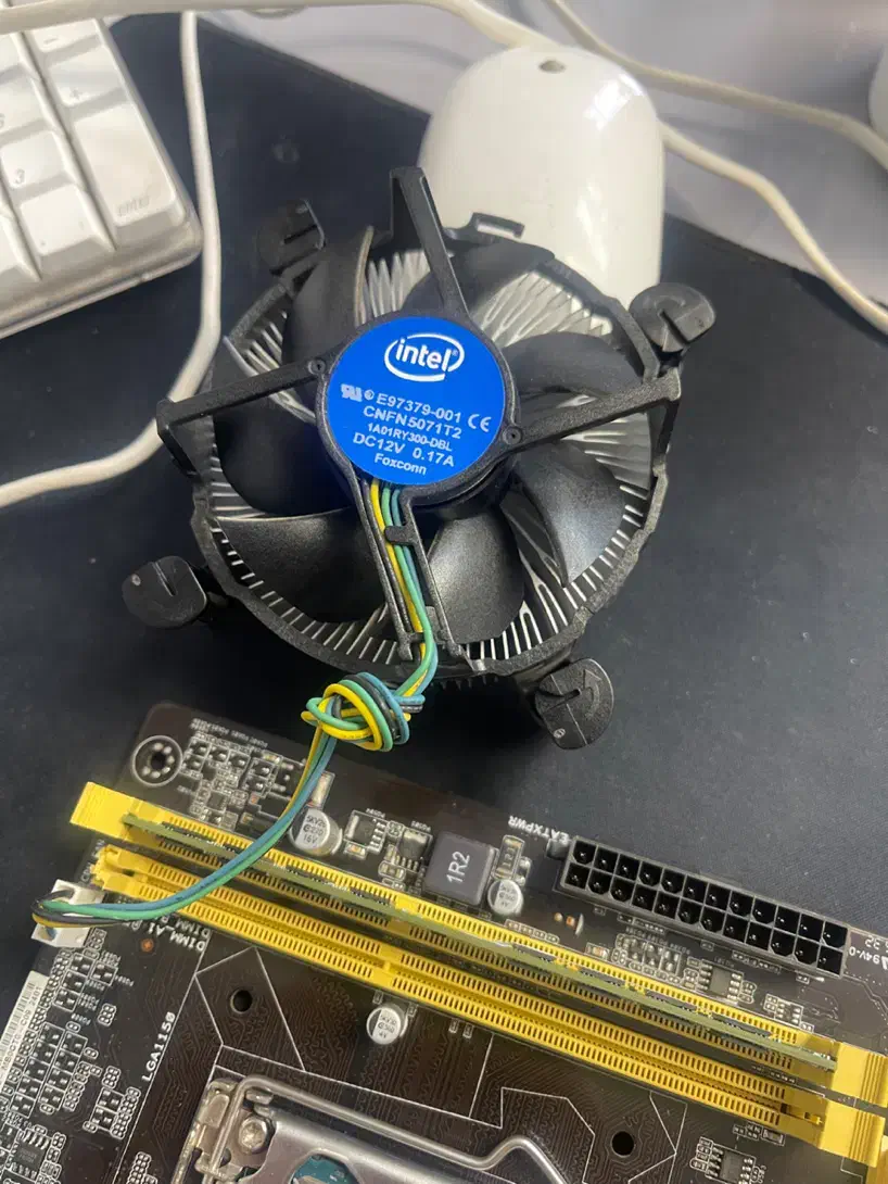 مادربرد نسل ۴ asus hb1-mc همراه با رم ۴ و سیپیو|قطعات و لوازم جانبی رایانه|اردبیل, |دیوار