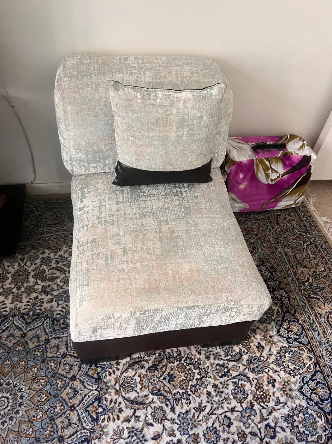 مبل راحتی نیم ست رایگان|مبلمان خانگی و میز عسلی|تهران, نظامی گنجوی (توانیر)|دیوار