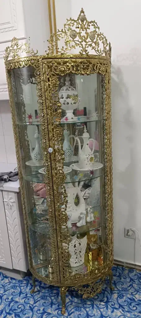 خریدار وفروشنده میز بوفه ساعت لوستر لوازم برنزی|بوفه، ویترین، کنسول|نسیم‌شهر, |دیوار