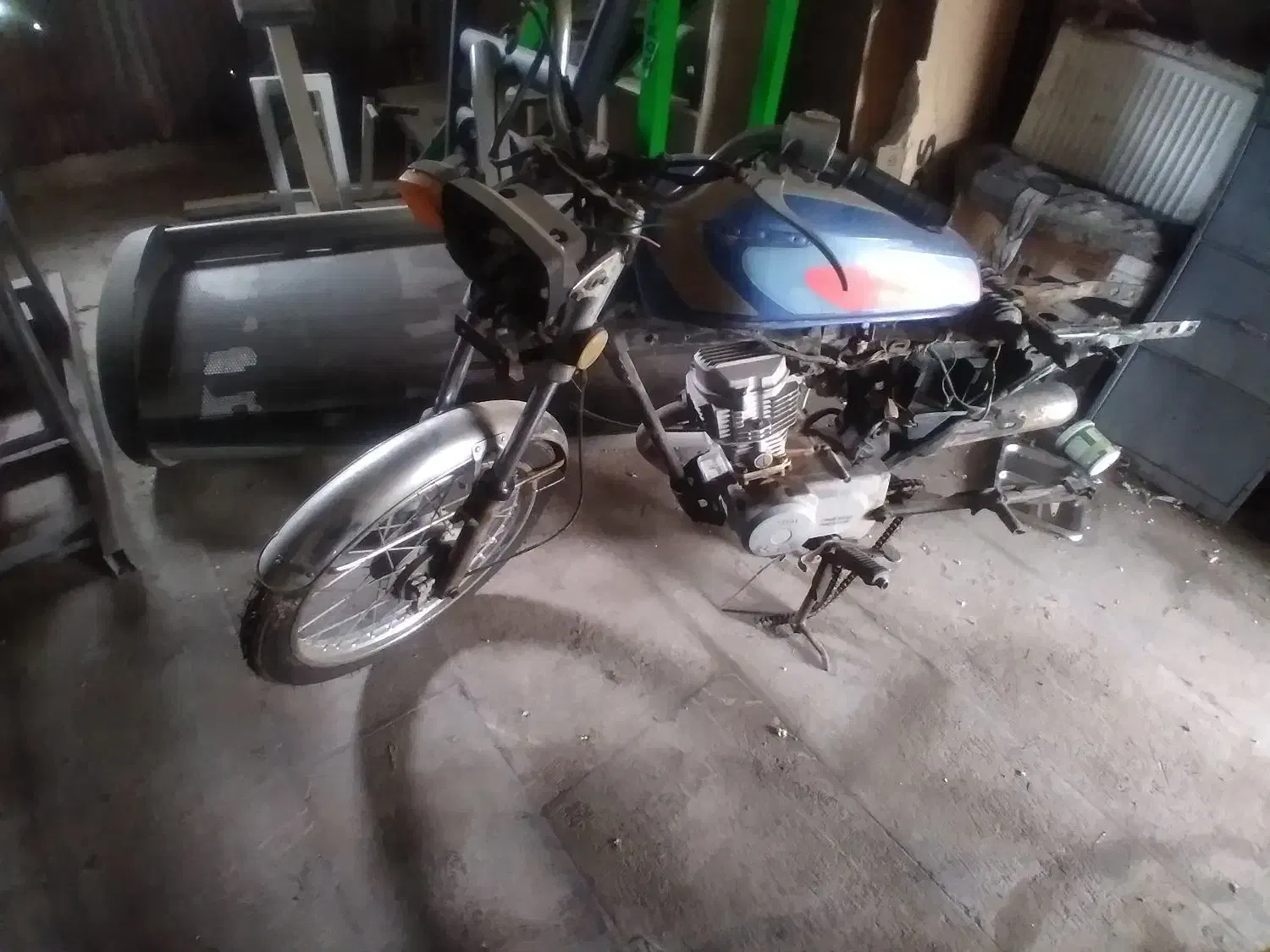 فروش متور ۱۲۵مدل ۹۰|موتورسیکلت|بندر انزلی, مصلی|دیوار