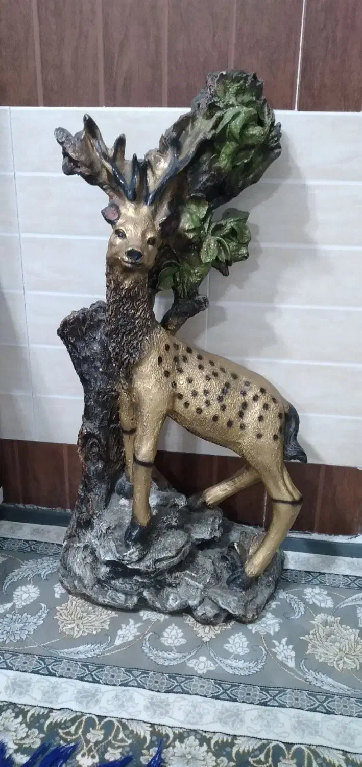 مجسمه اهو|مجسمه، تندیس، ماکت|تربت‌حیدریه, باغ ملی|دیوار