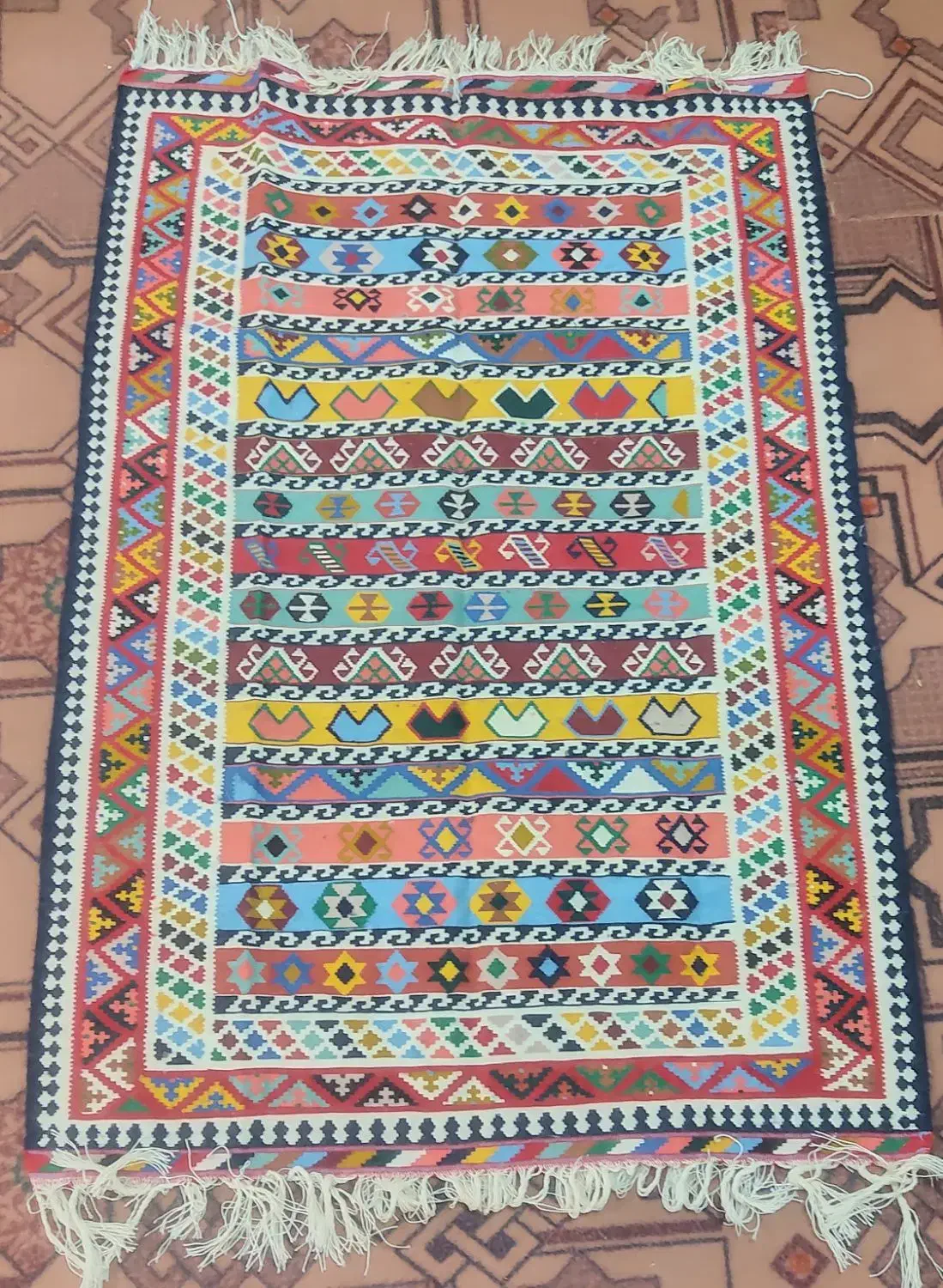 گلیم|گلیم، جاجیم، گبه|فیروزآباد (فارس), |دیوار