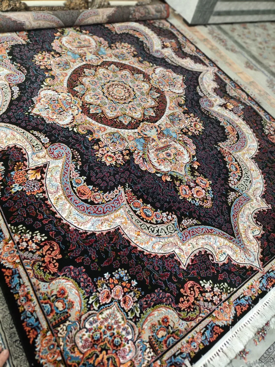 چهار تا فرش شیش متری اکبند نخی|فرش|کرمانشاه, |دیوار