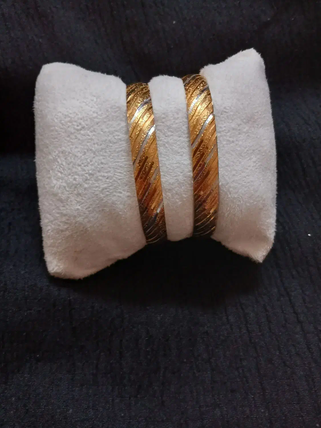 النگو رنگ ثابت به ضمانت رنگ طلا خورده|بدلیجات|بجنورد, |دیوار