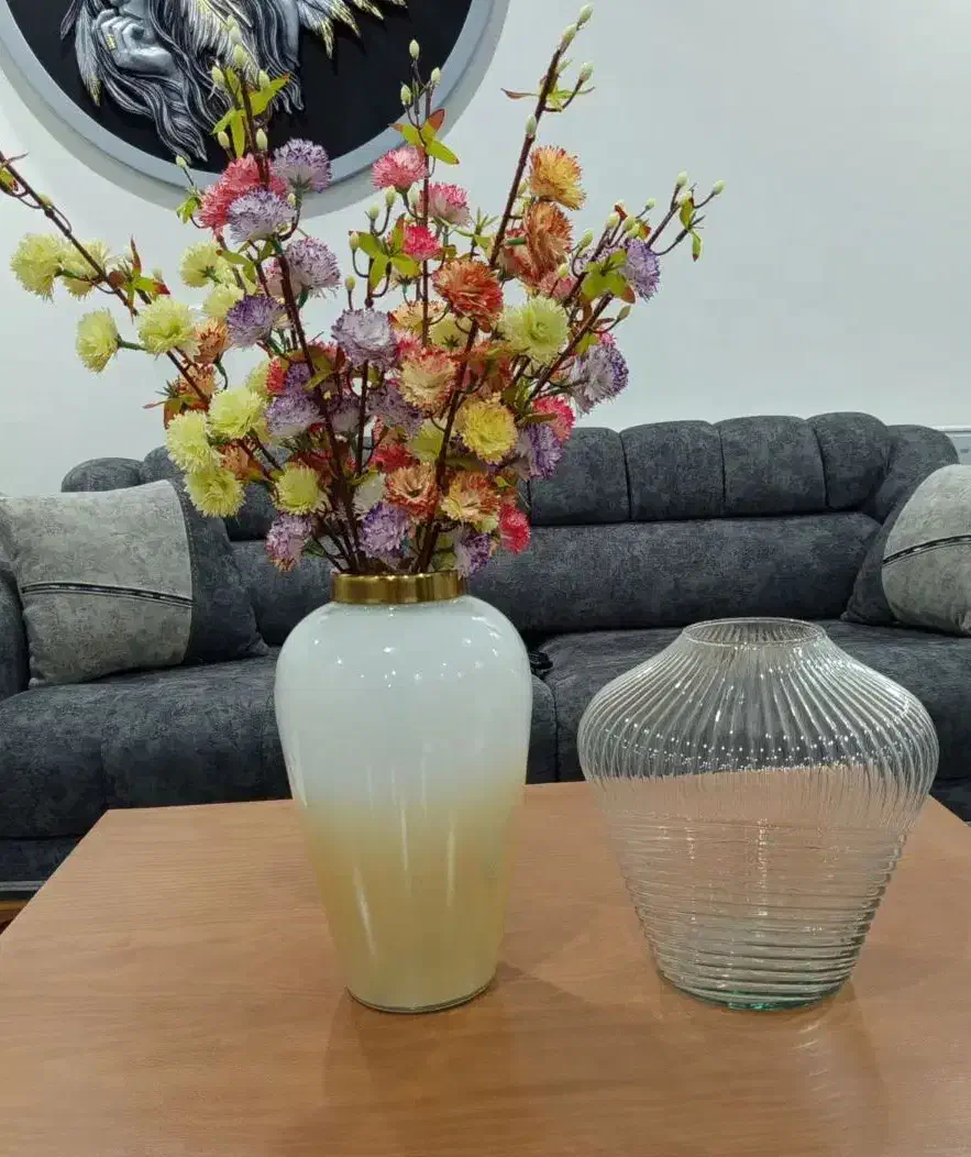 دو عدد گل و گلدان|گل مصنوعی|قروه, |دیوار