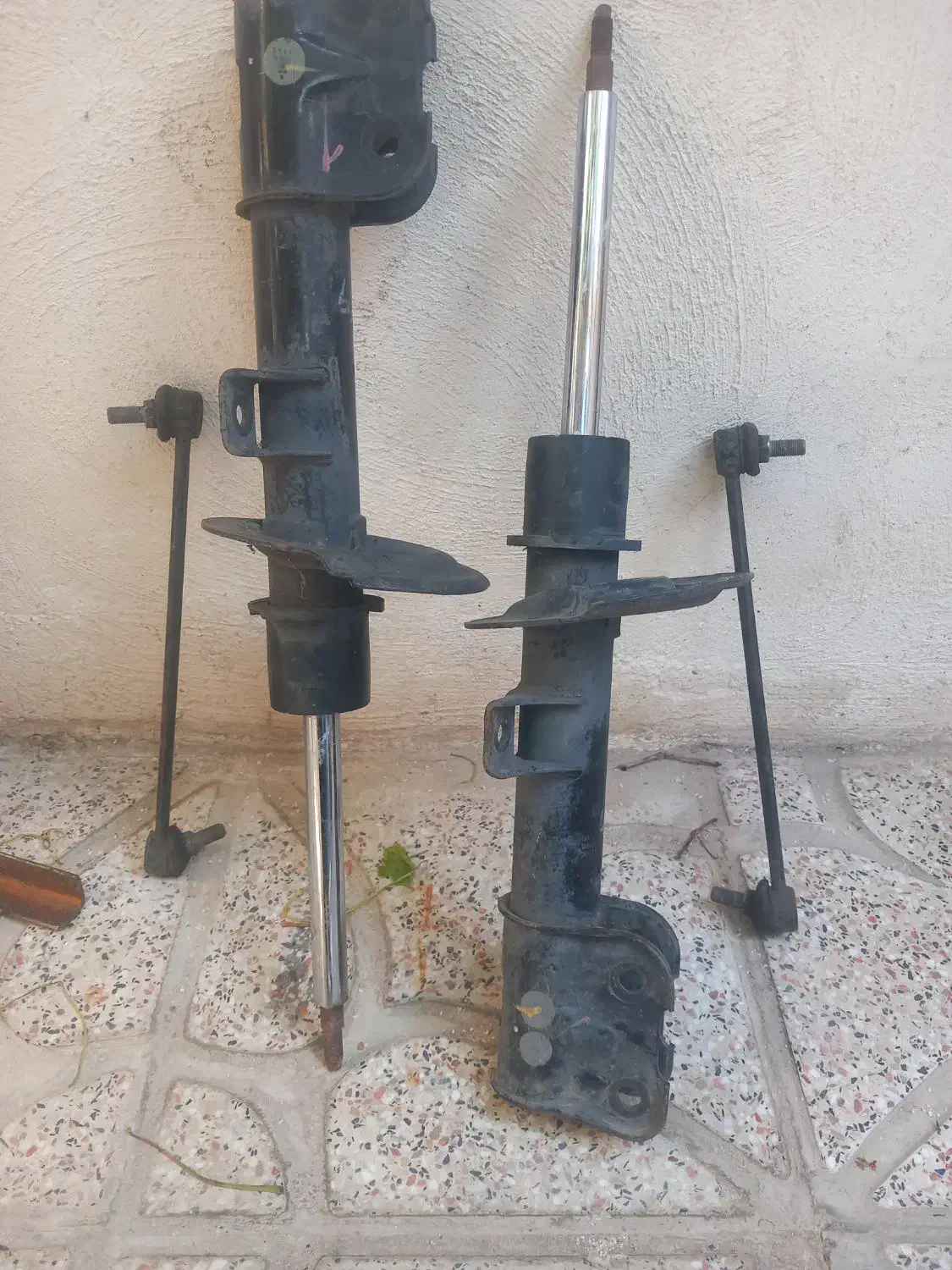 کمک فنر سانتافه|قطعات یدکی و لوازم جانبی|تهران, شهرک ولیعصر شمالی|دیوار