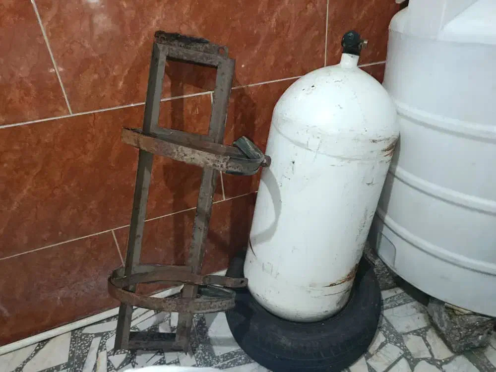 کپسول(CNG)بزرگ|قطعات یدکی و لوازم جانبی|رشت, دروازه لاکان|دیوار