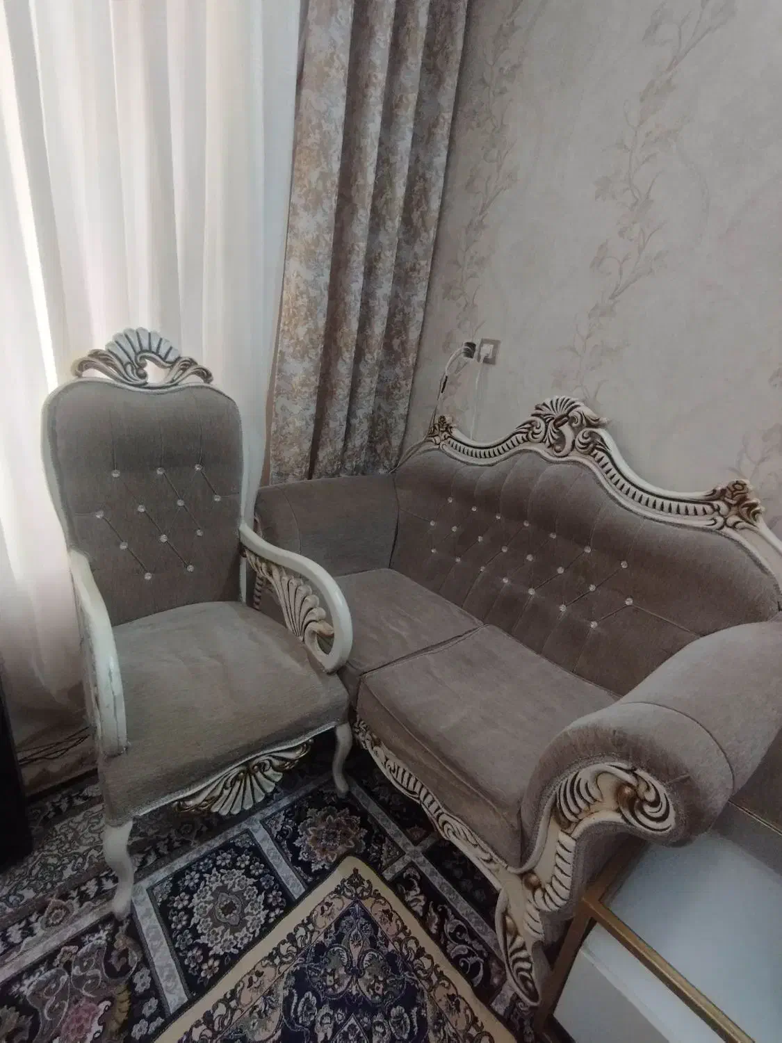 مبل نیمه سلطنتی|مبلمان خانگی و میز عسلی|مشهد, پنجتن|دیوار