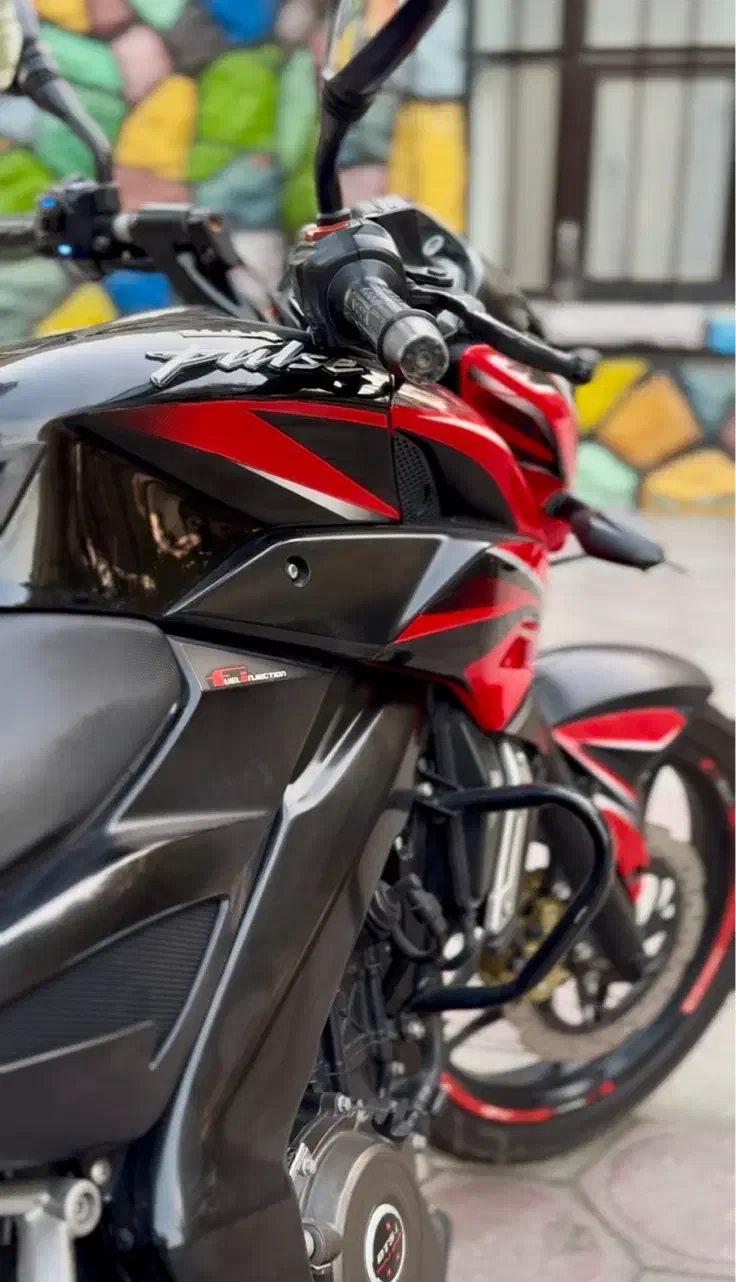 ان اس 200 NS|موتورسیکلت|تهران, هلال احمر|دیوار