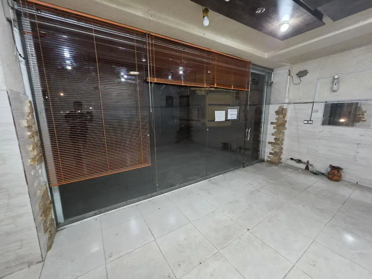 فروش مغازه ۲۷/۵ متری، سند تک برگ تجاری با مالکیت|فروش مغازه و غرفه|رشت, رودباری|دیوار