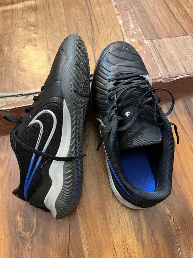 کفش سالن فوتسال اورجینال لجند ۱۰ سایز ۴۲/۵|کیف، کفش، کمربند|اهواز, کوی پلیس|دیوار