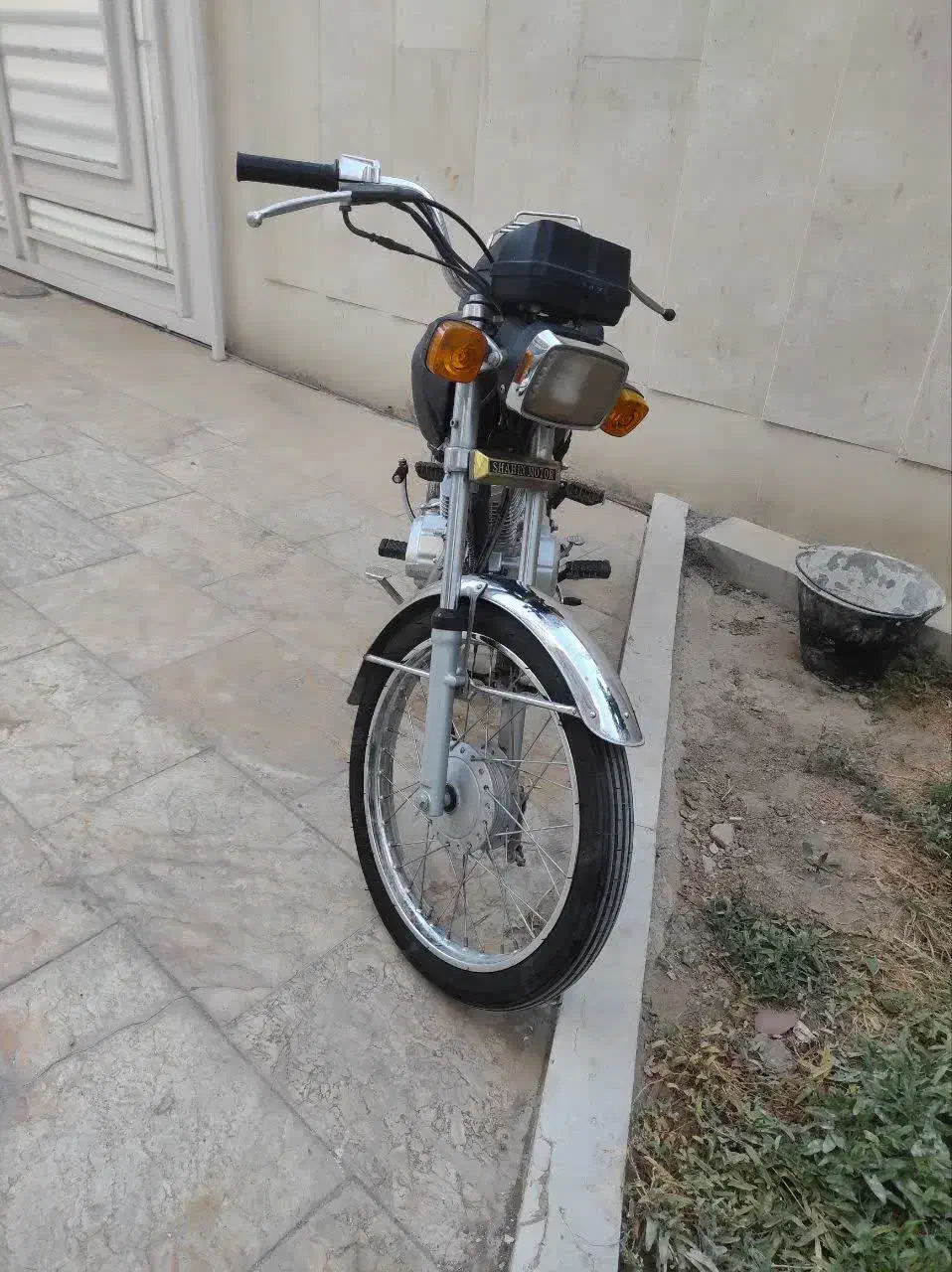 موتور سیکلت|موتورسیکلت|برخوار, |دیوار