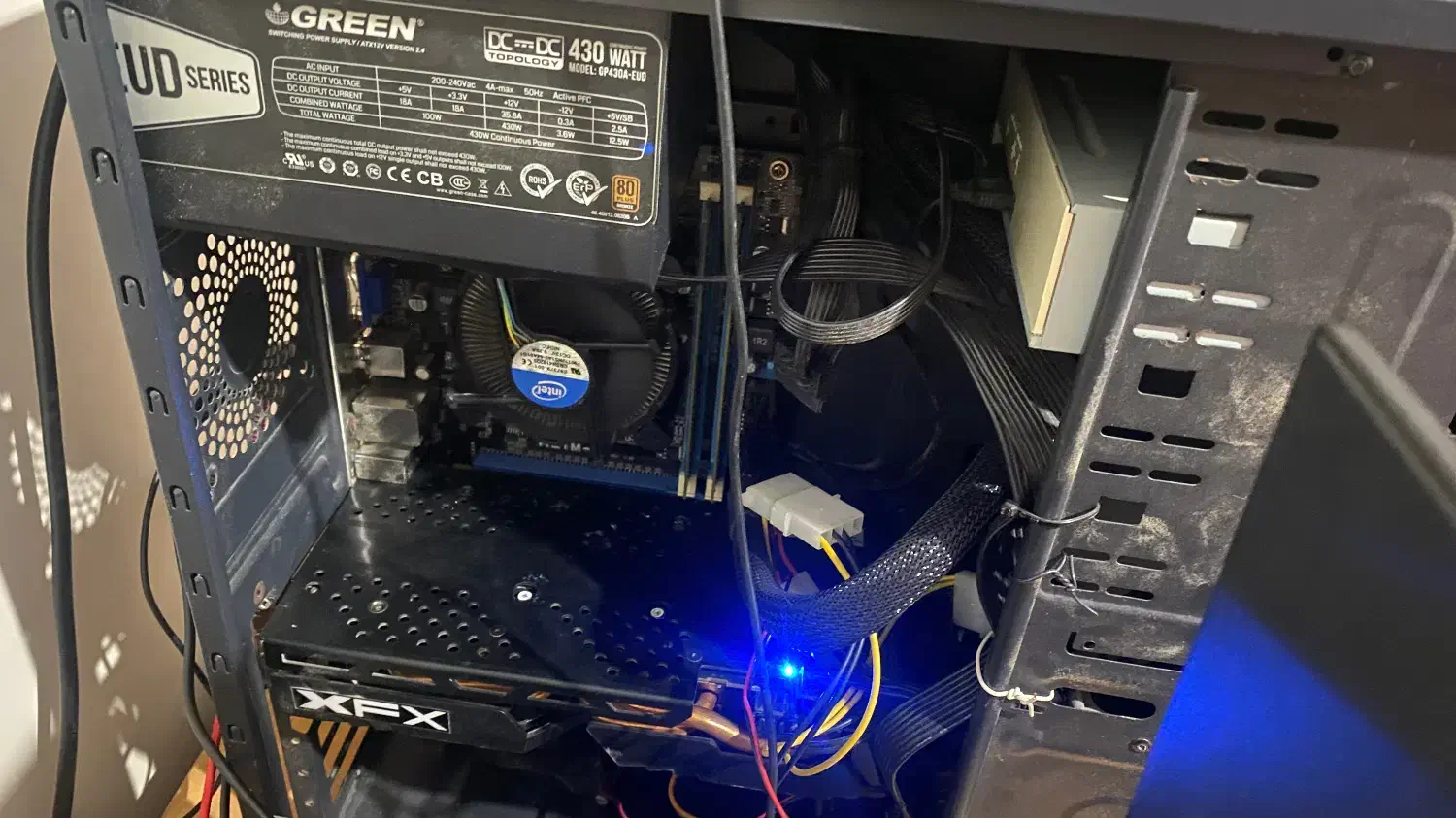 کامپیوتر سیستم|رایانه رومیزی|شیروان (خراسان), |دیوار