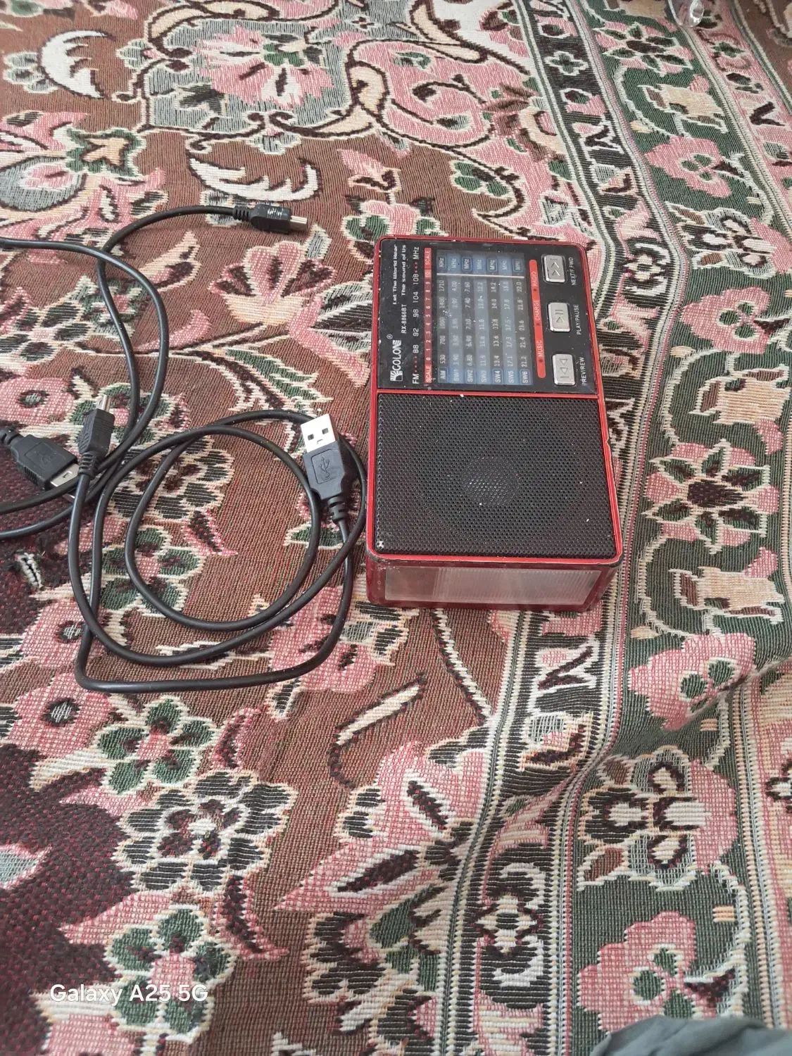 رادیو فلش خور فقط باطری قلمی برزگ می خواهید|پخش‌کننده همراه|تبریز, |دیوار