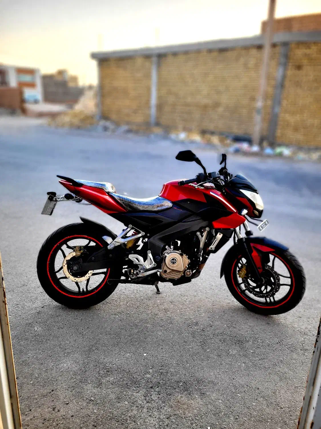 NS200 ان اس ۲۰۰|موتورسیکلت|میبد, |دیوار