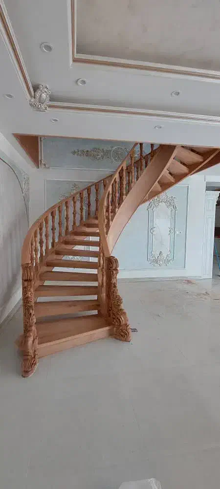 اجرای پله گرد.پله دوبلکس چوبی|خدمات پیشه و مهارت|شیراز, زرهی|دیوار