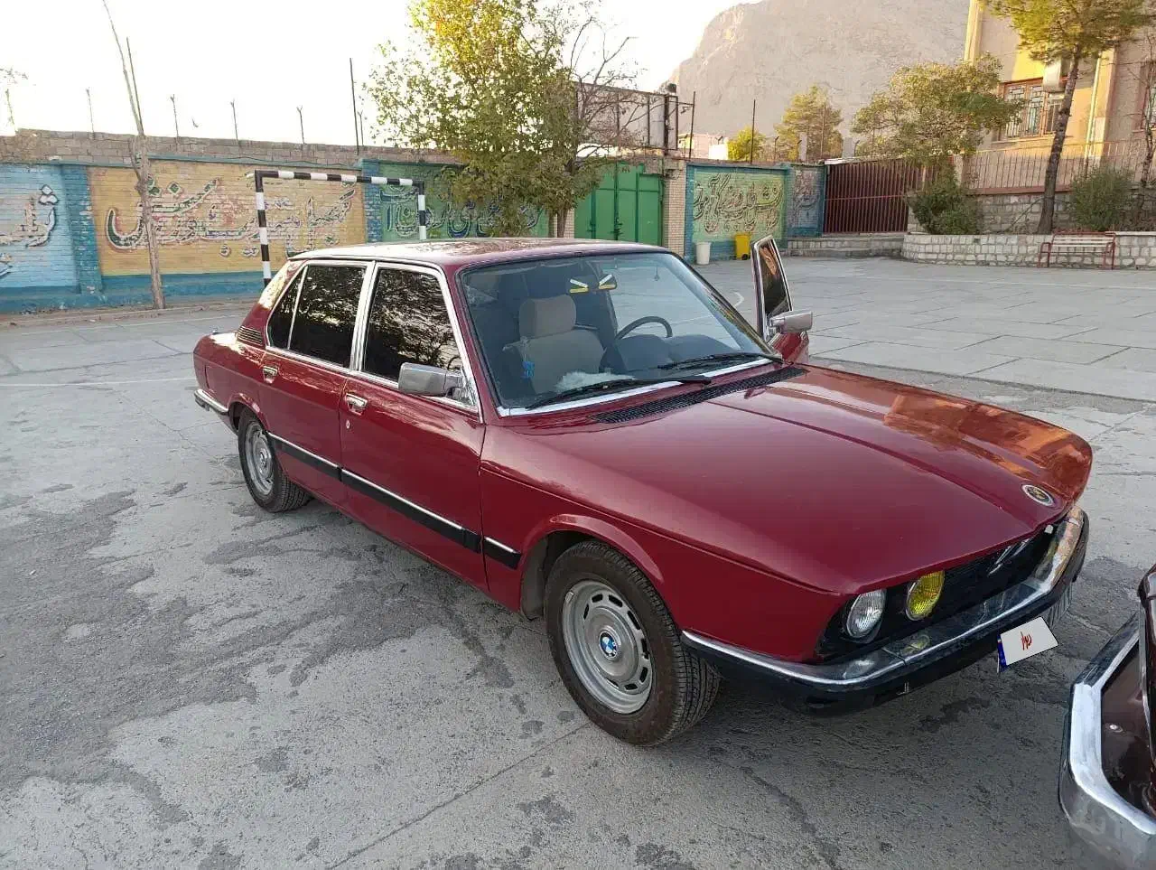 بی ام و مدل ۷۷|خودرو کلاسیک|بهبهان, |دیوار