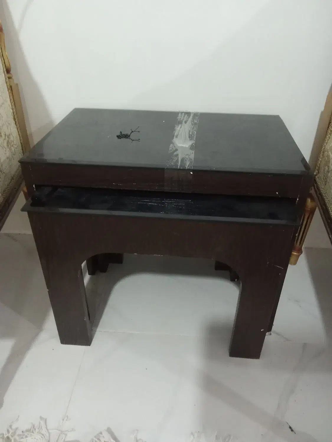 میز عسلی در حد نو قیمت مناسب|مبلمان خانگی و میز عسلی|شوشتر, |دیوار