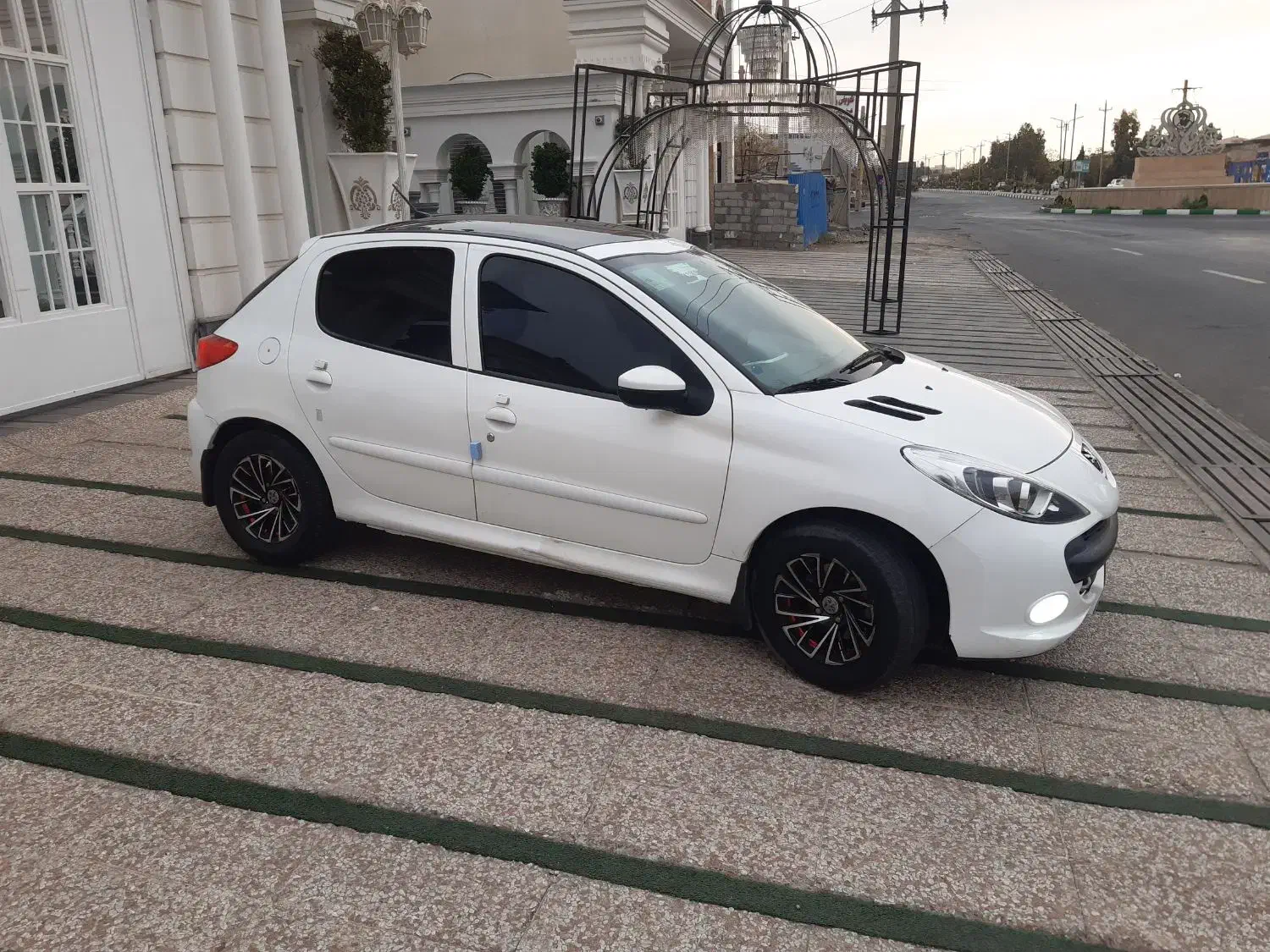 پژو ۲۰۷ پانا مدل ۱۴۰۱ در حد صفر|خودرو سواری و وانت|پرند, فاز ۰|دیوار