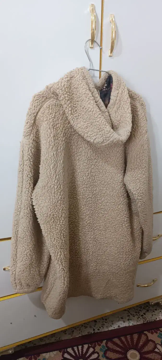 هودی ببعی گرم|لباس|نجفآباد, ولیعصر|دیوار