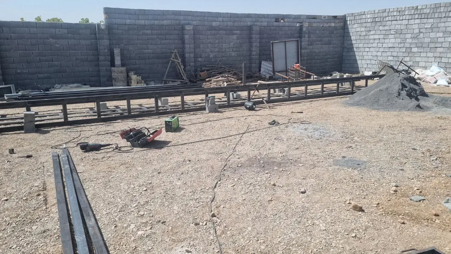 سقف شیروانی،سفال،ورق|خدمات پیشه و مهارت|ابریشم, |دیوار