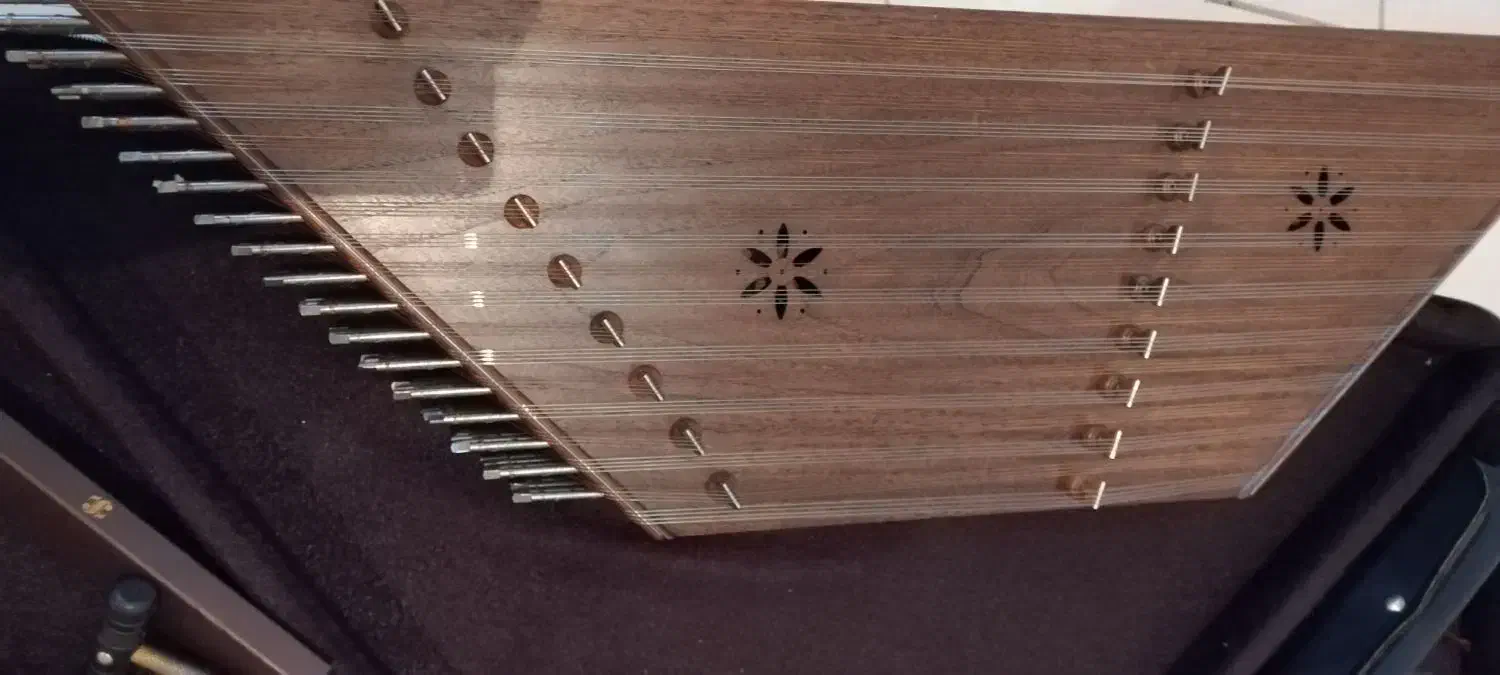 سنتور دستان ممتاز همراه با گارد و میز سنتور|سازهای سنتی|کرمان, |دیوار