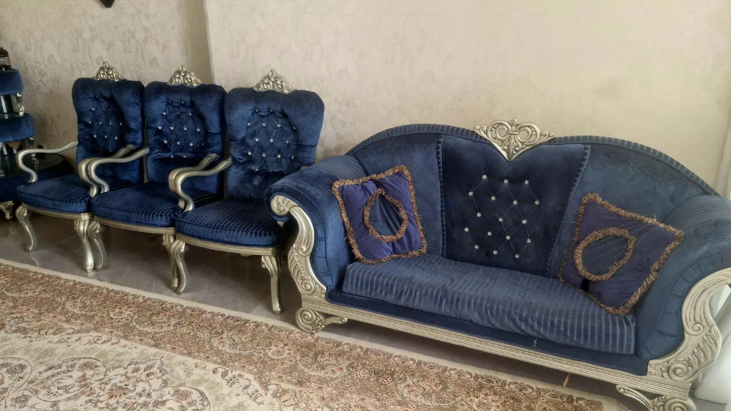 مبل|مبلمان خانگی و میز عسلی|اصفهان, باغ فدک|دیوار