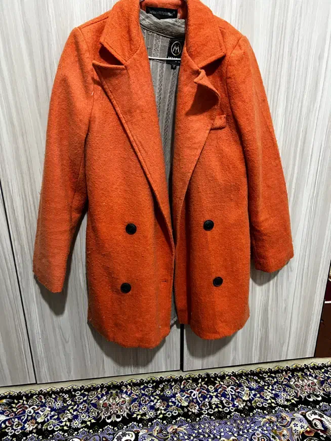 پالتو|لباس|اردبیل, |دیوار