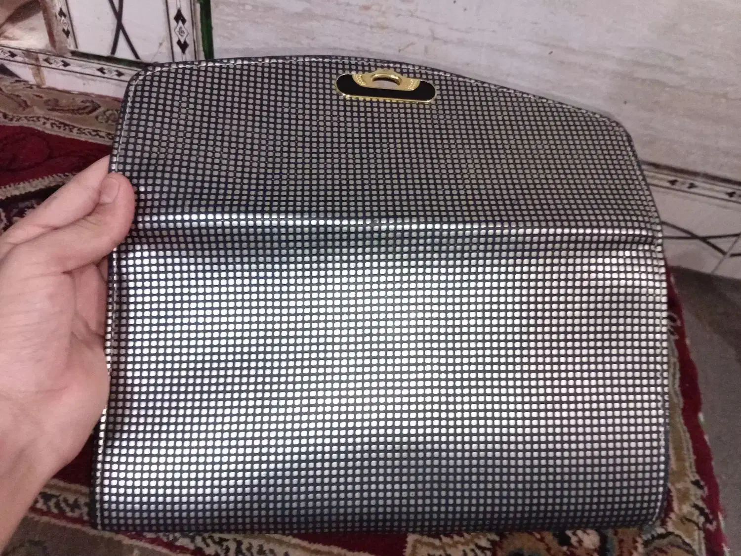 کیف|کیف، کفش، کمربند|کرمان, |دیوار