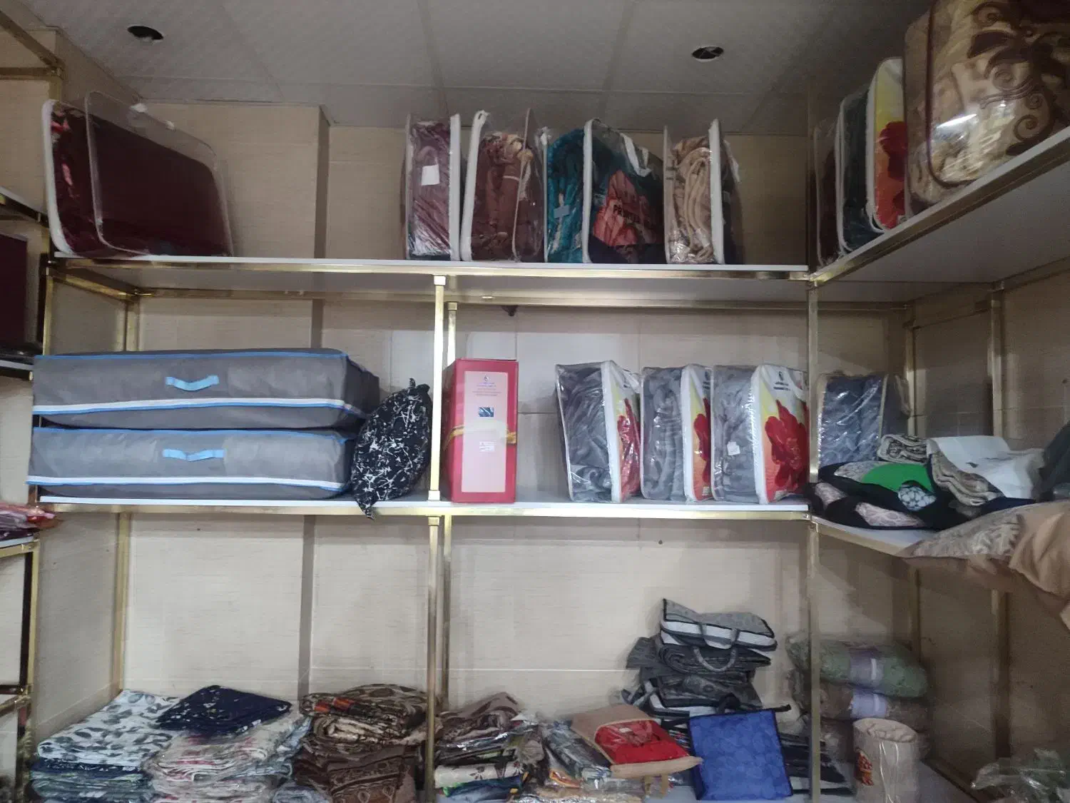 فقط رگال ها زرد فروشی هستن|فروشگاه و مغازه|قم, دانشگاه قم|دیوار