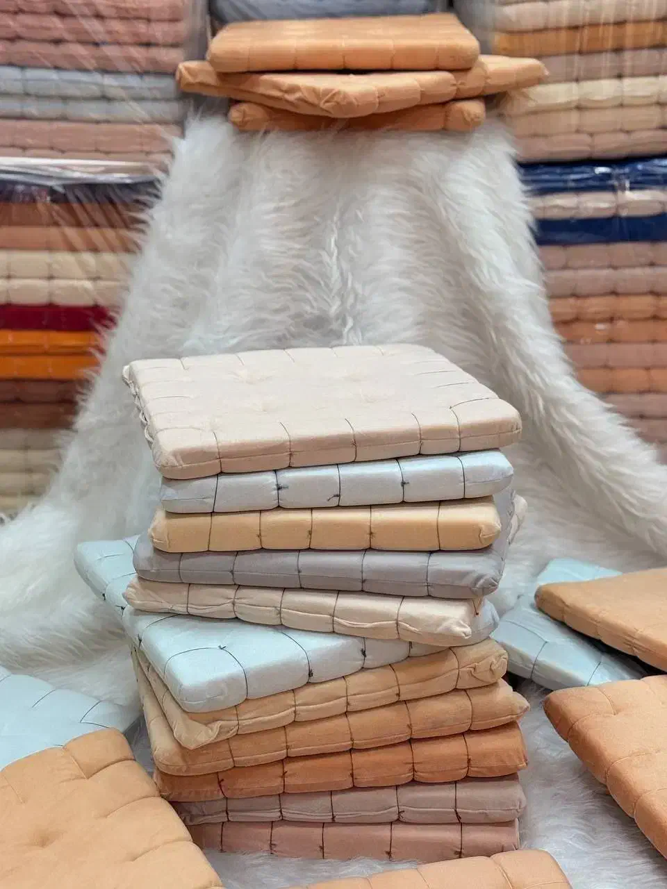 بالشتک نشیمن بیسکوئیتی / بالشتک نشیمن|رختخواب، بالش، پتو|ارومیه, |دیوار