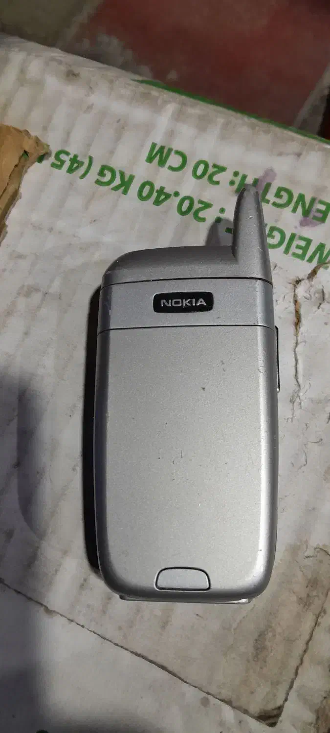 گوشی قدیمی نوکیاتاشو سالم فقط دکمه وسط نداره|موبایل|محمدشهر, محمدشهر|دیوار