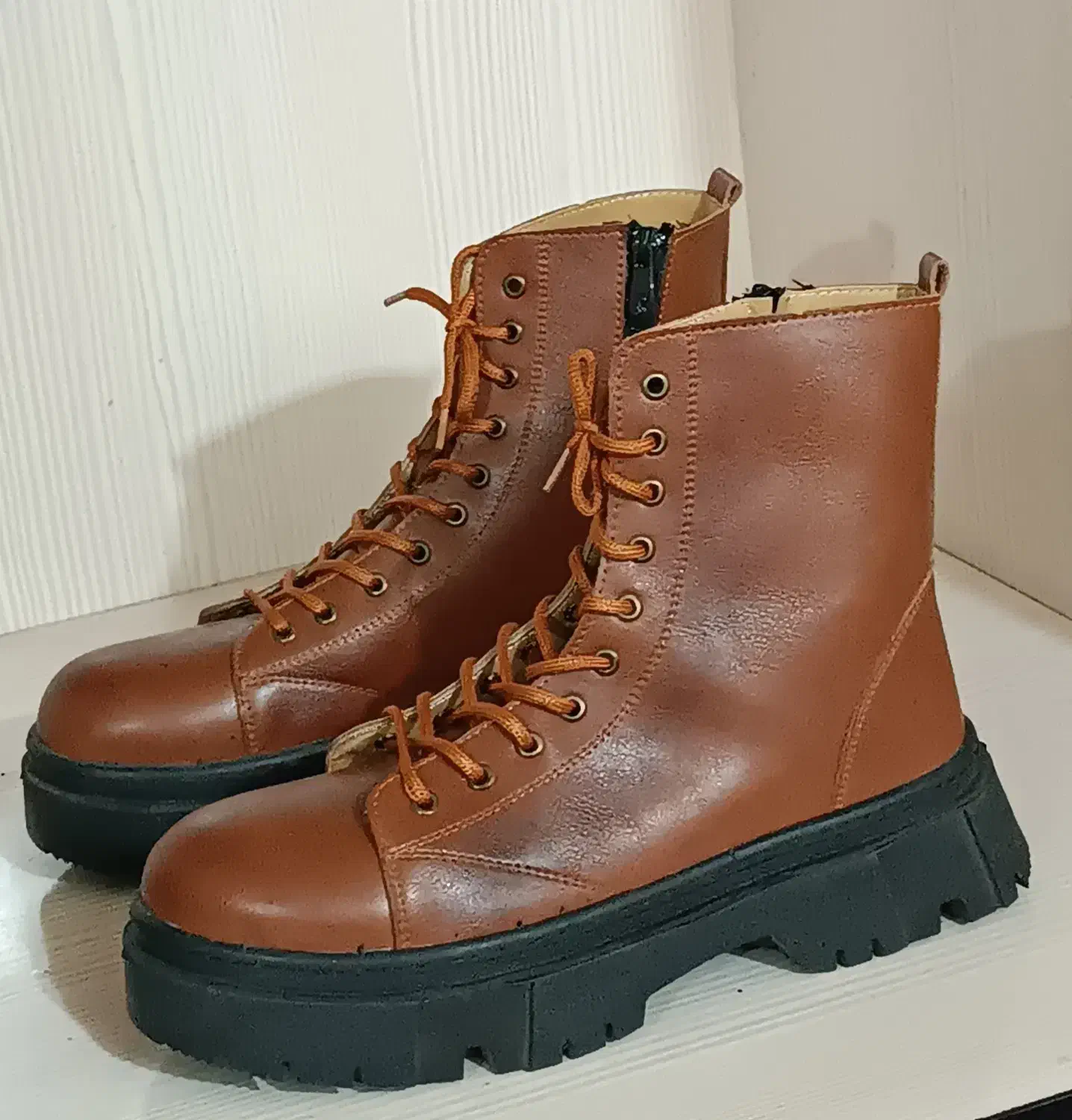 نیم بوت سایز ۴۱ کاملا نو همین امروز خریدم|کیف، کفش، کمربند|میناب, |دیوار