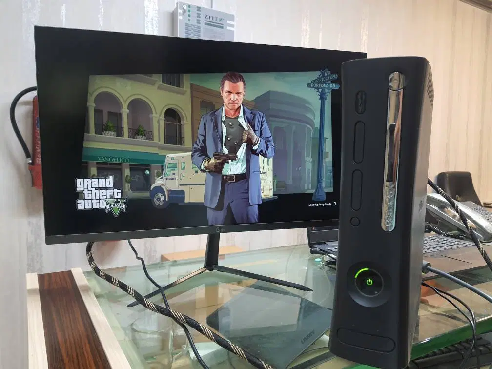 XBOX 360 elite + Kinect|کنسول، بازی ویدئویی و آنلاین|تهران, فلسطین (میدان انقلاب)|دیوار