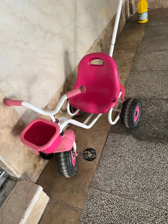 دوچرخه دخترانه|دوچرخه، اسکیت، اسکوتر|ری, شهادت|دیوار