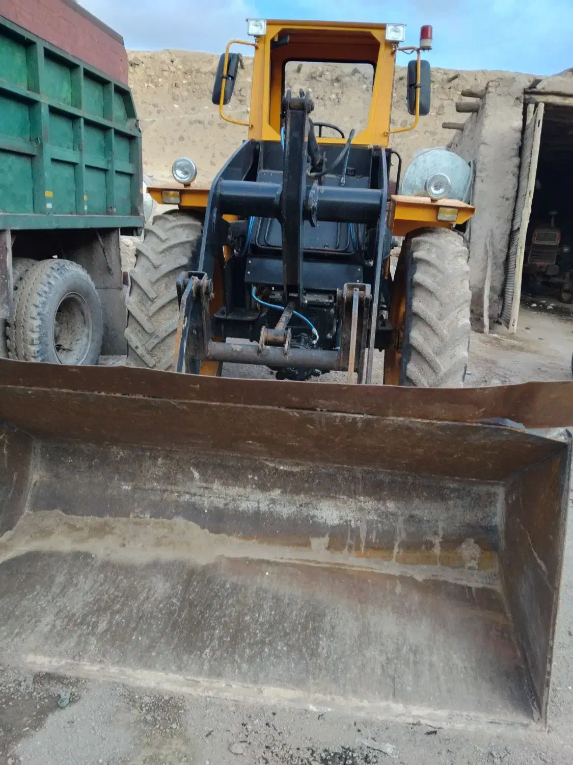 تراکتور|خودرو سنگین|قروه, |دیوار