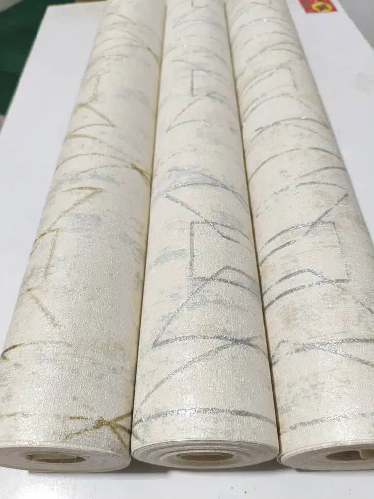 به یک نیرو جهت نصب کاغذ دیواری|استخدام معماری، عمران و ساختمانی|قم, باجک سه|دیوار