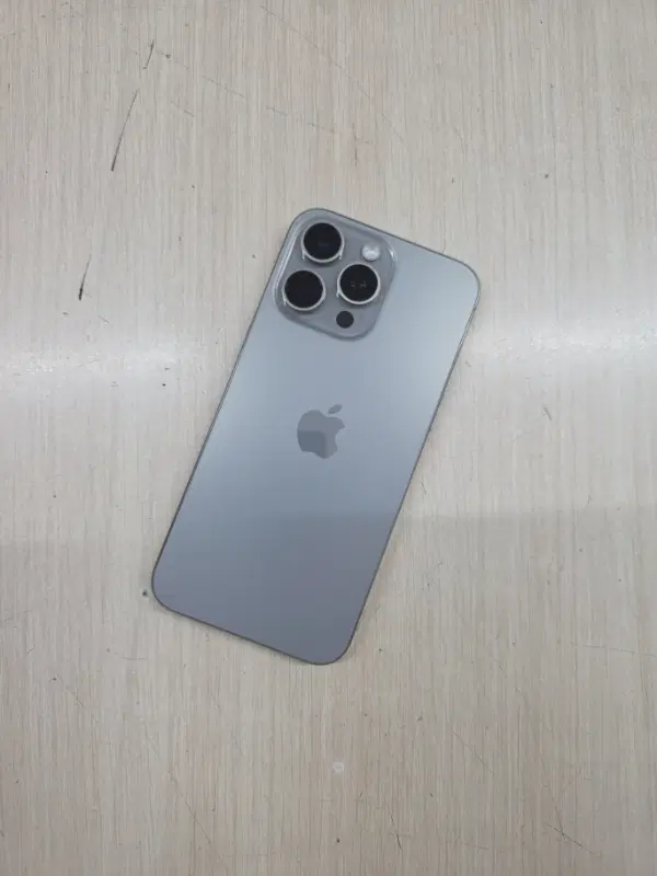 iPhone 15 Pro Max 256 CHA|موبایل|اصفهان, کوی امیریه|دیوار