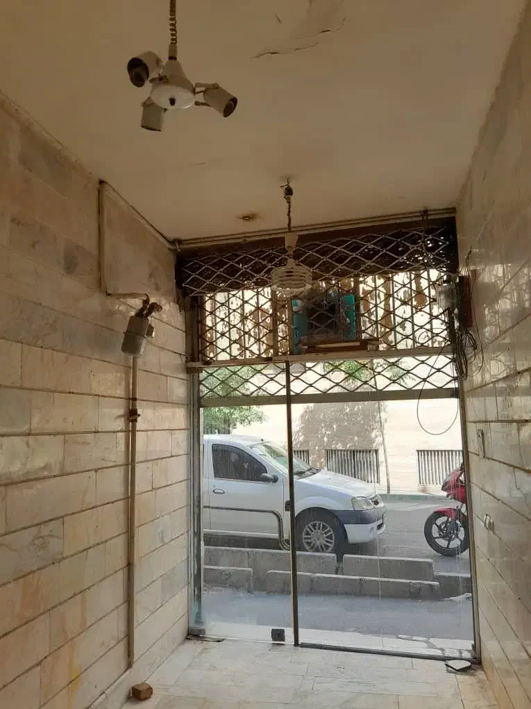 مغازه فروشی با ملکیت و سرقفلی|فروش مغازه و غرفه|تهران, سلیمانی|دیوار