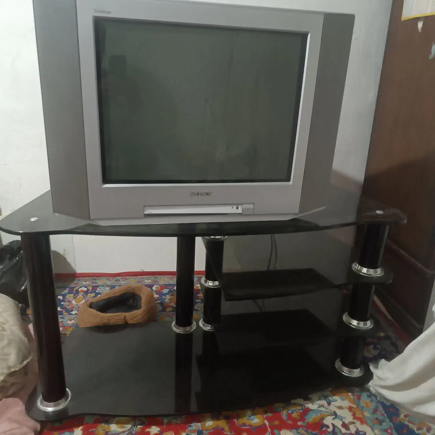 تلویزیون سونی کنترل دار همراه با زیر تلویزیون|تلویزیون و پروژکتور|گنبد کاووس, |دیوار