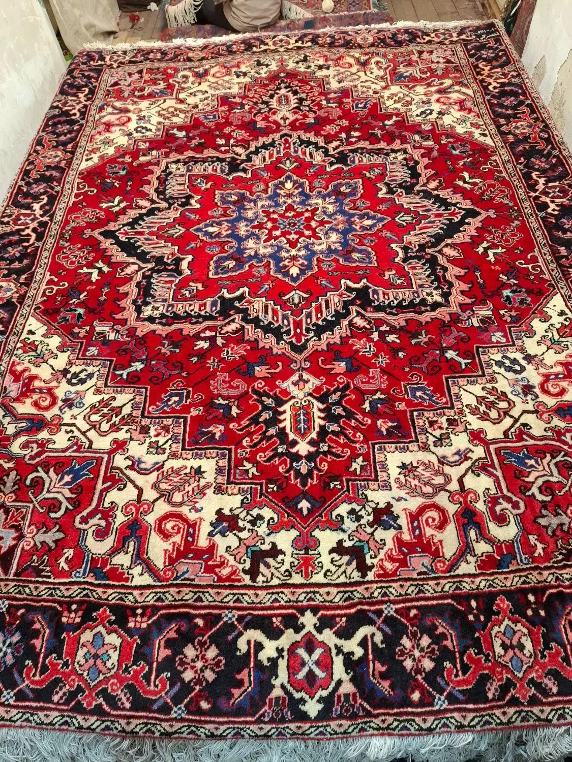 یک  تخته قالی ۹متری کار کرده هریس سرای|فرش|تبریز, |دیوار