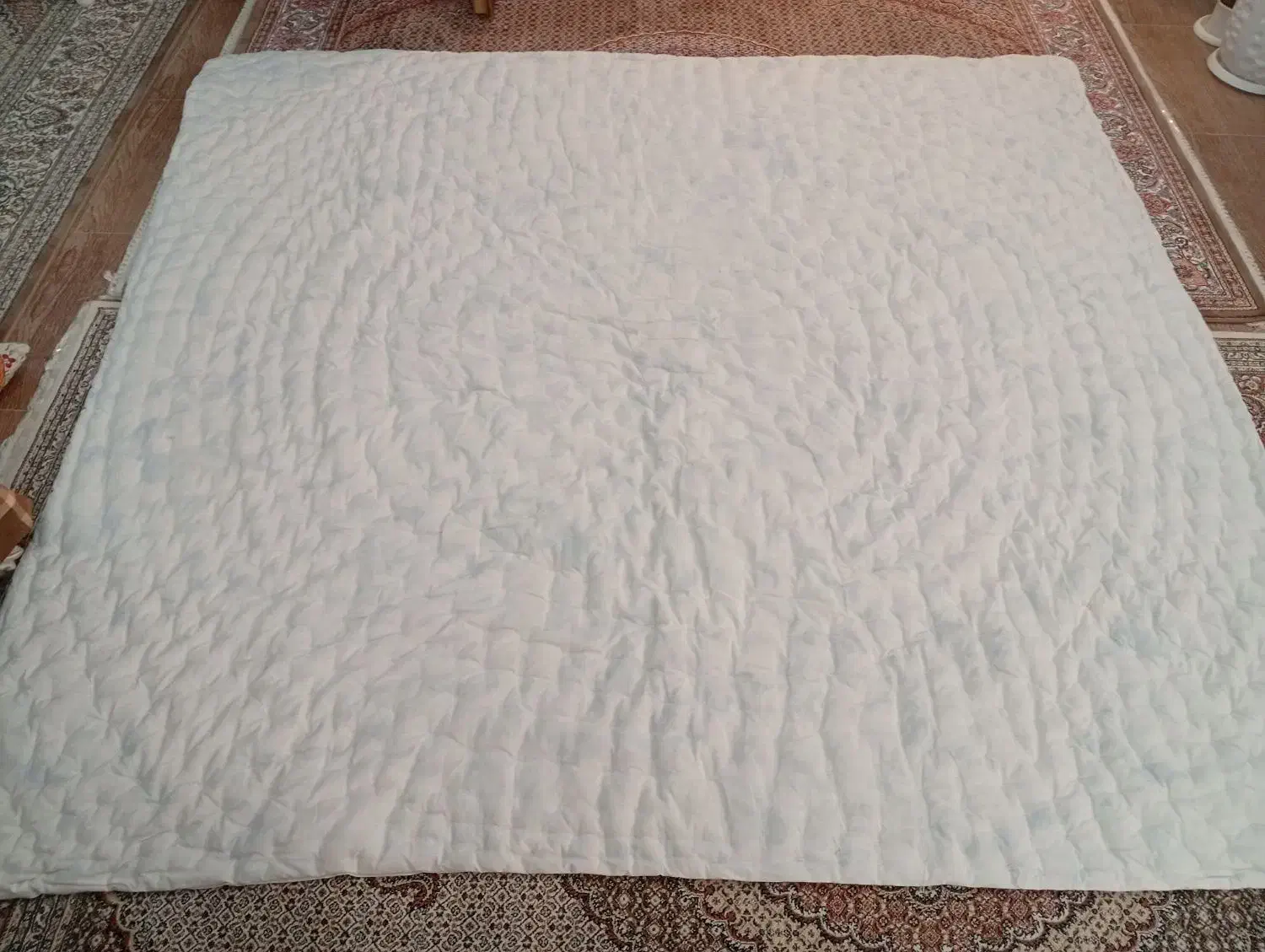 خشک خواب|رختخواب، بالش، پتو|خوی, |دیوار