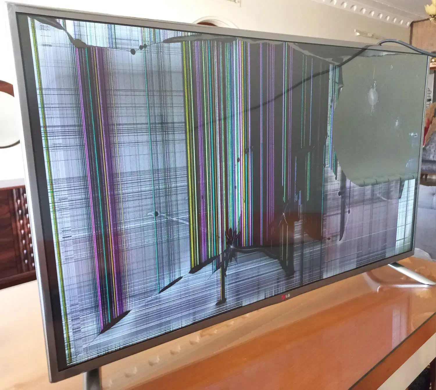 تلویزیون ال جی ۴۲ اینچ|تلویزیون و پروژکتور|اصفهان, میرعماد|دیوار