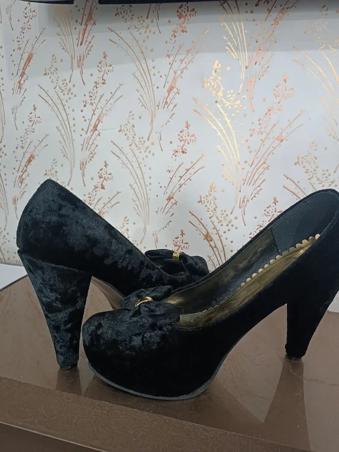 کفش زنانه مجلسی|کیف، کفش، کمربند|ایوان, |دیوار