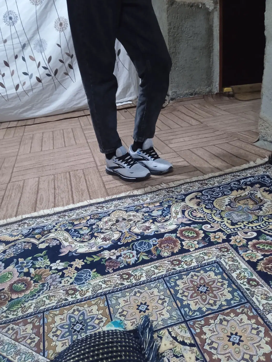 ----|کیف، کفش، کمربند|جهرم, |دیوار