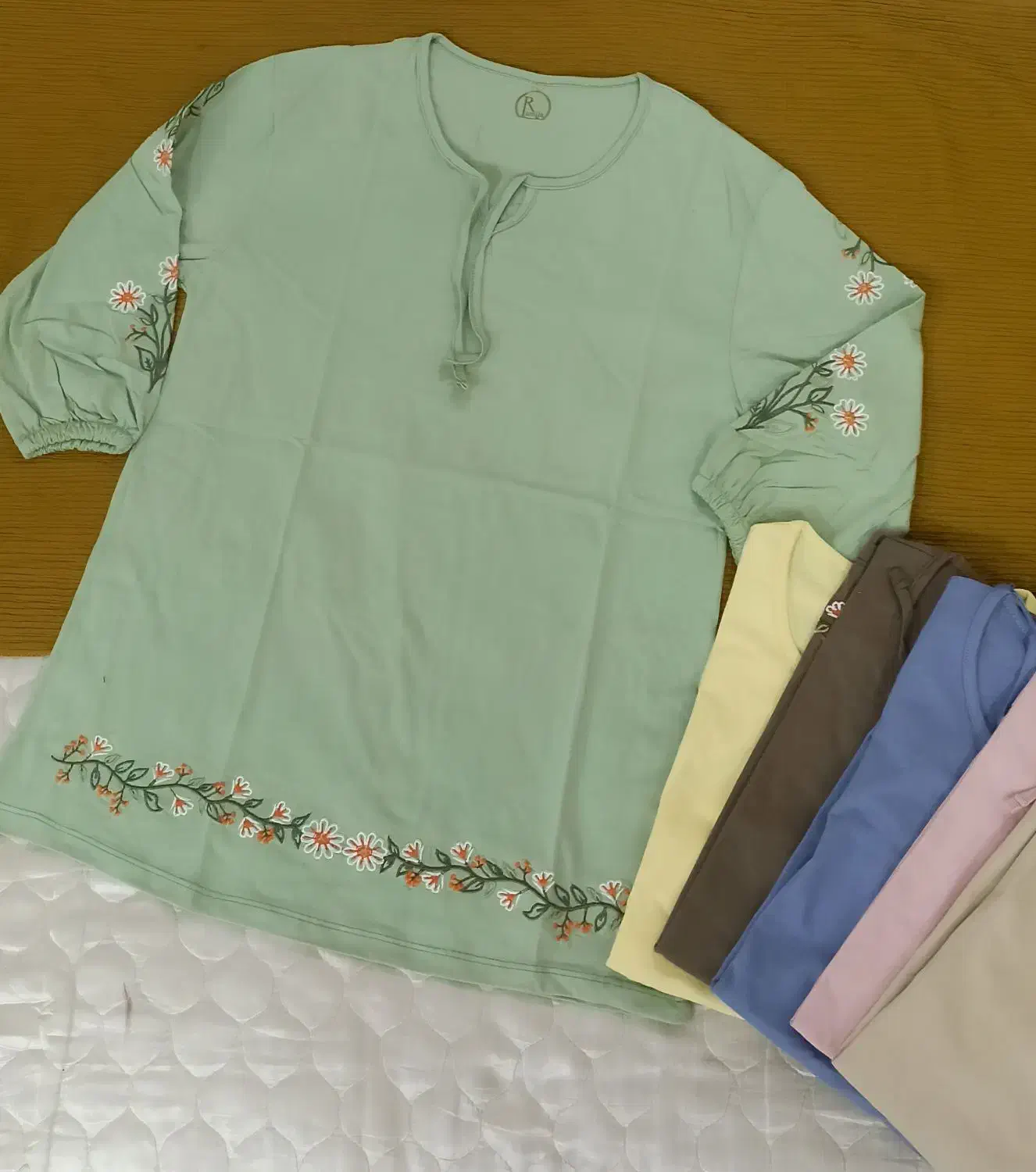 جشنواره تک رنگی ها ،حراجه ها|لباس|کاشان, امیرکبیر|دیوار