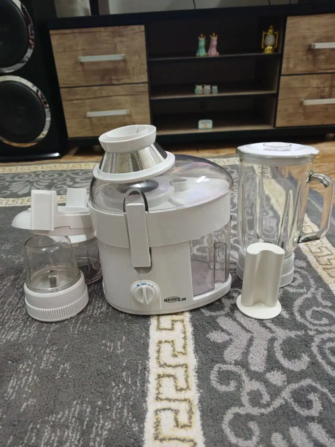 خوردکن،آبمیوه گیری تک کاره وچندکاره|آبمیوه‌گیر و آب‌مرکبات‌گیر|رشت, شالکو|دیوار