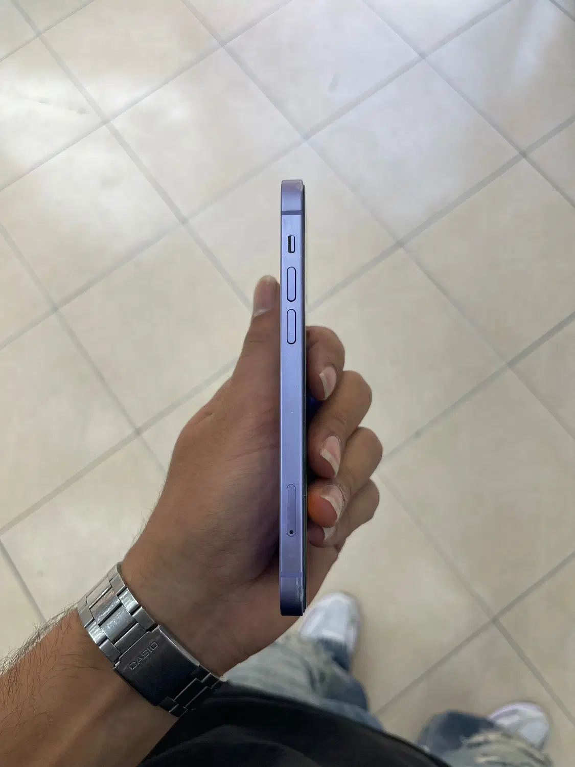 iphone 12 normal|موبایل|پرند, فاز ۲|دیوار